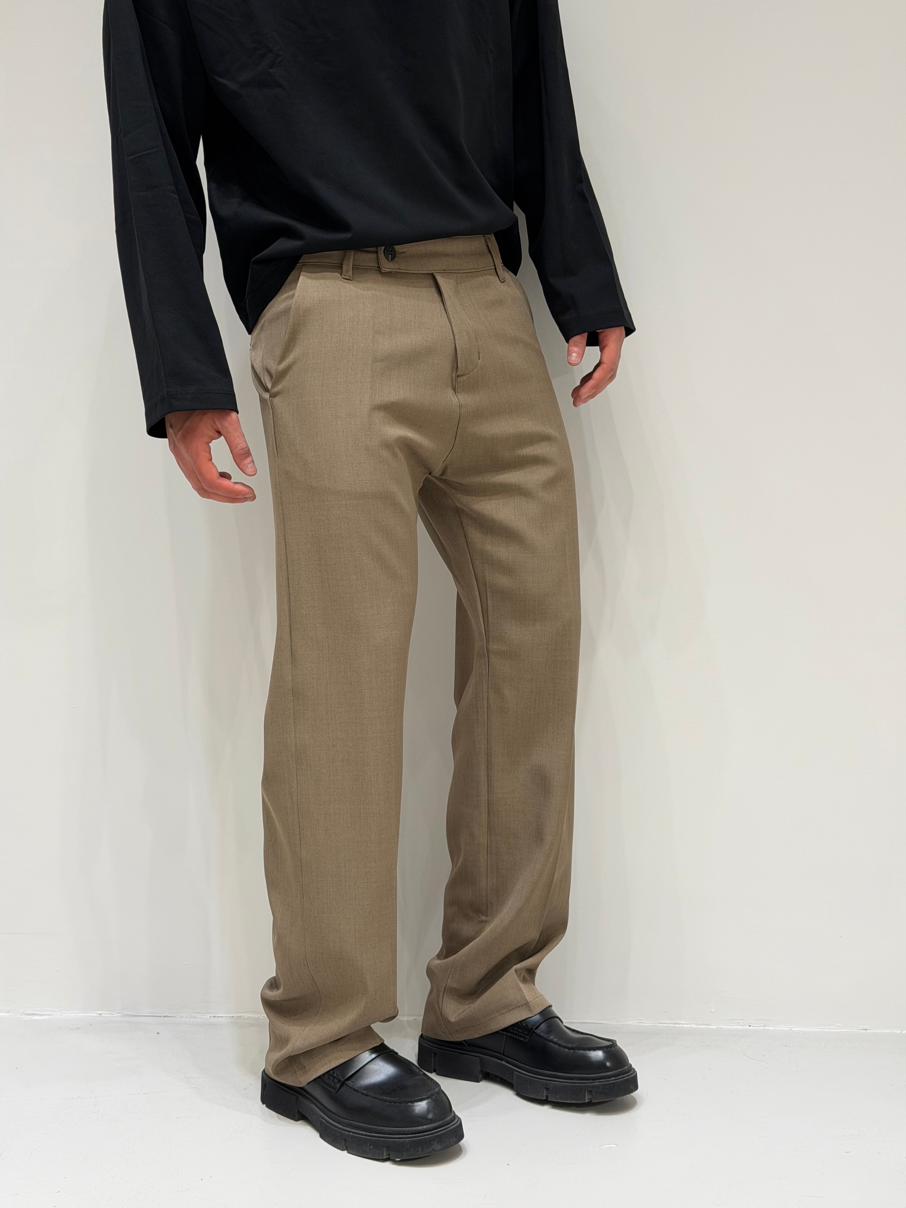 Pantalón de pierna ancha – comodidad y estilo