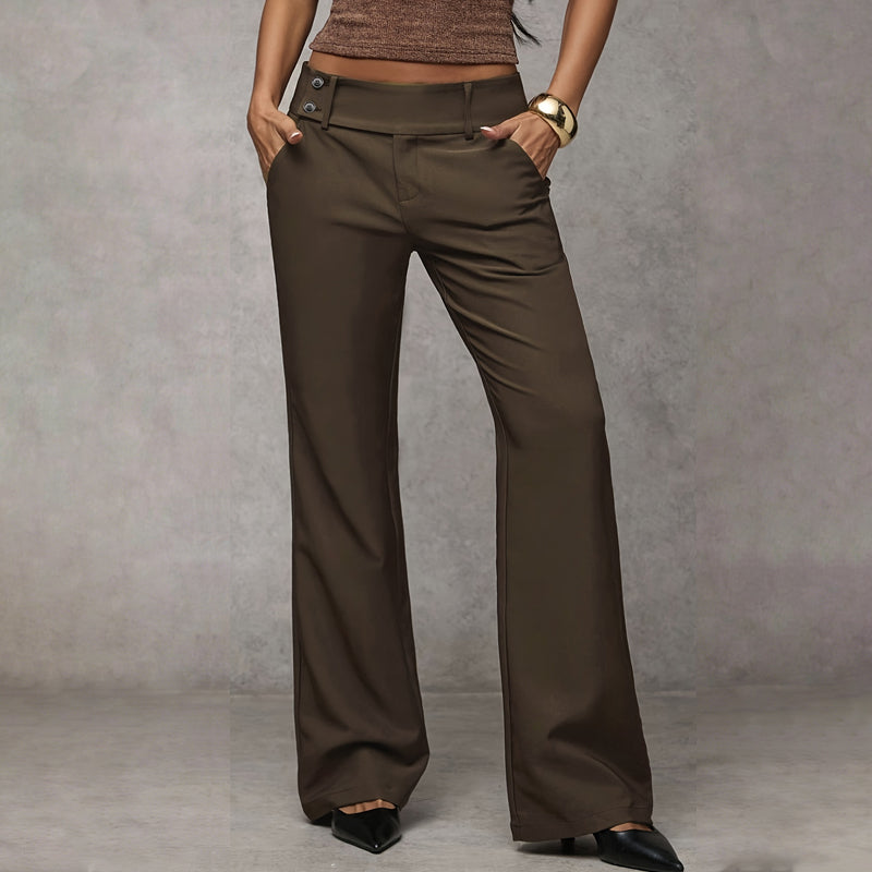 Pantalón de traje para mujer con pernera acampanada – elegante, cómodo y atemporal