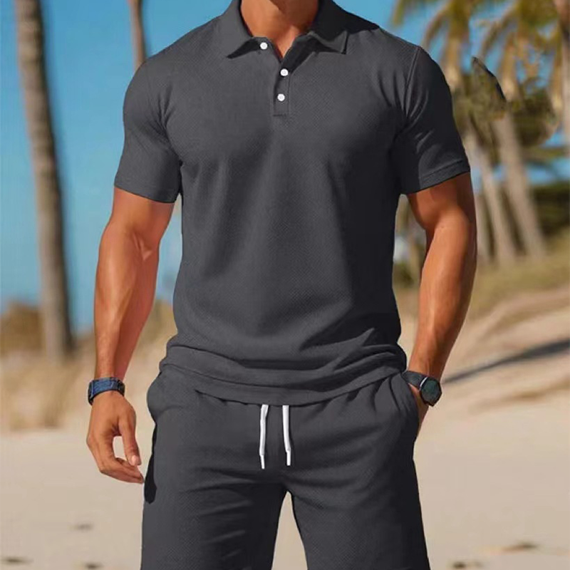 🔥 Offerta eccezionale a tempo limitato: fino al 50% di sconto su un completo estivo da uomo composto da t-shirt e pantaloncini!